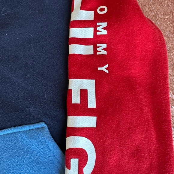 Tommy Hilfiger Denim Half Zip Sweatshirt Sz Small/XS  Soft  Kangaroo Pocket Y2K - Picture 3 of 7